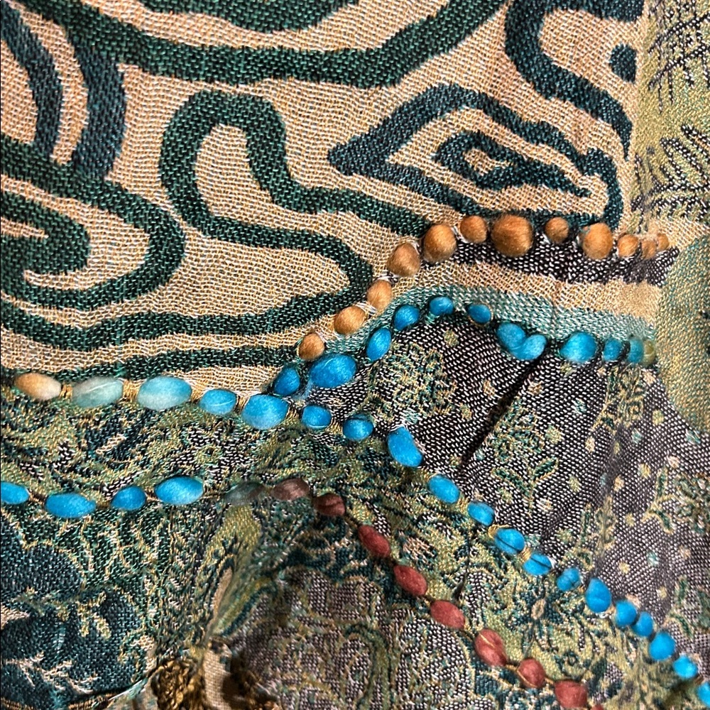 Green and blue embroidered blanket, scarf - Picture 4 of 4